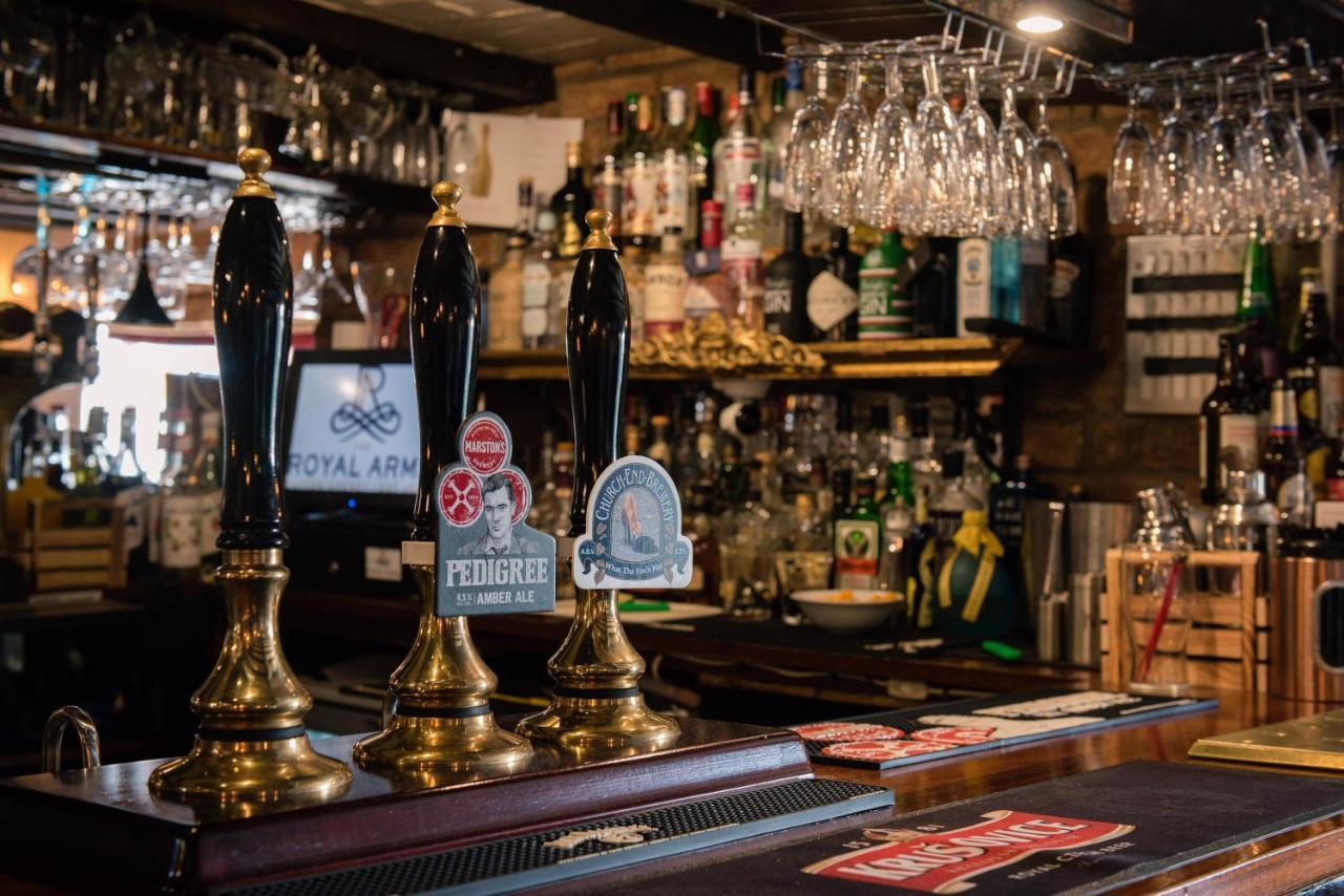 The Royal Arms Hotel Sutton Cheney Exterior photo