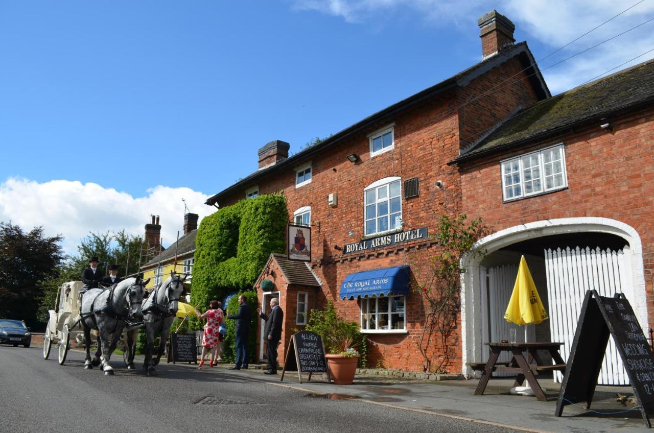 The Royal Arms Hotel Sutton Cheney Exterior photo
