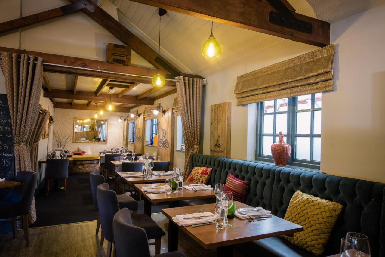 The Royal Arms Hotel Sutton Cheney Exterior photo